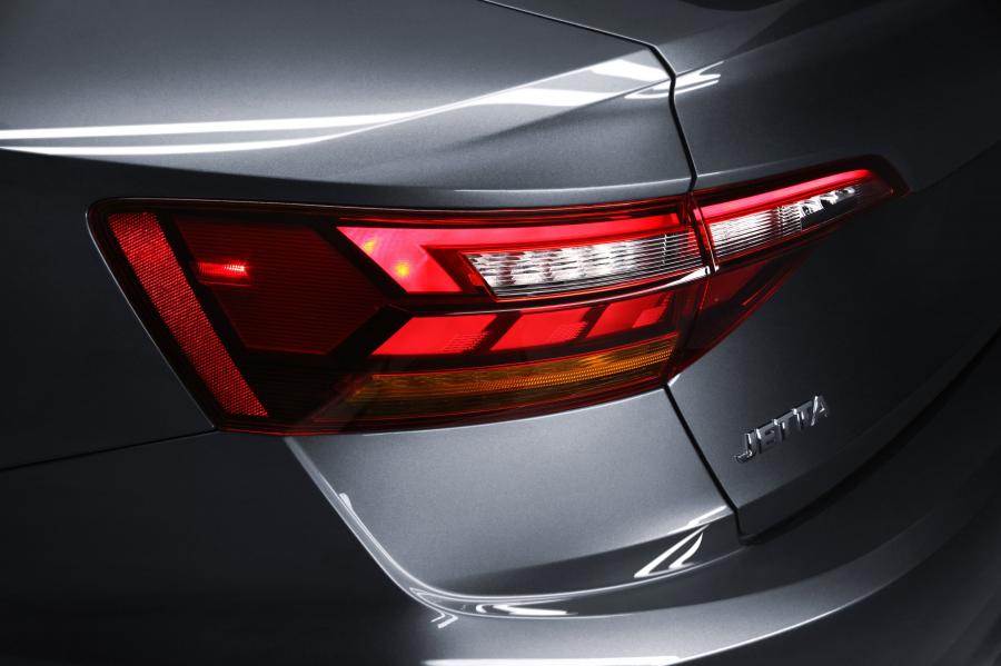 Детали экстерьера Volkswagen Jetta 2018 года  (MX) (фото 9 из 30)